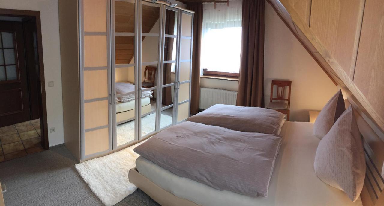 Ferienwohnung Unter Dem Schild Oberfell Εξωτερικό φωτογραφία